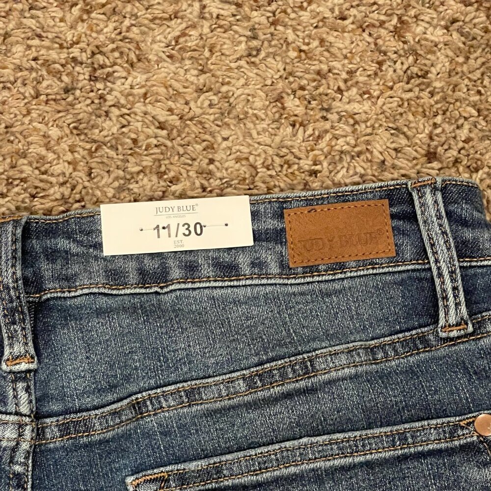 Judy Blue NWT High Waist Wide Leg Denim Jeans - Size 11/30 - Style JB88592 - Picture 5 of 5